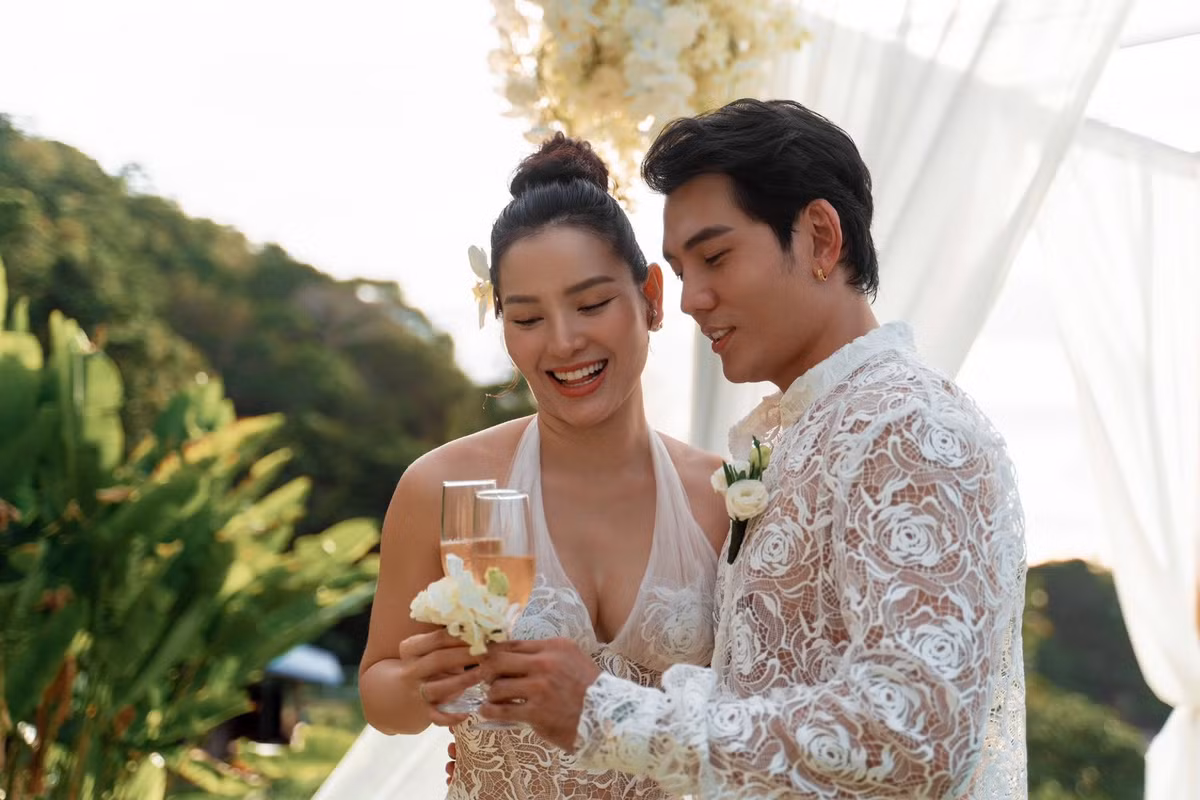 Sau sinh con, Phương Trinh Jolie chăm mặc hở để khoe triệt để hình thể nóng bỏng. Ảnh: FB Phương Trinh Jolie