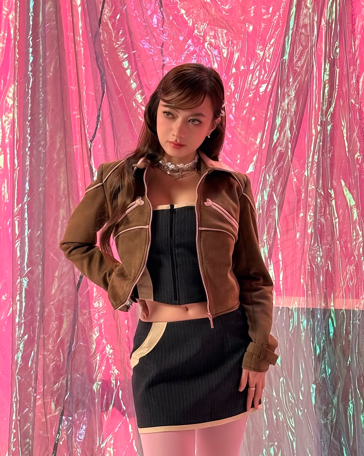 Dù vậy, trong ánh mắt và nụ cười của cô, người hâm mộ vẫn nhận ra nét trong trẻo, dễ thương đặc trưng của “sao nhí” năm nào.