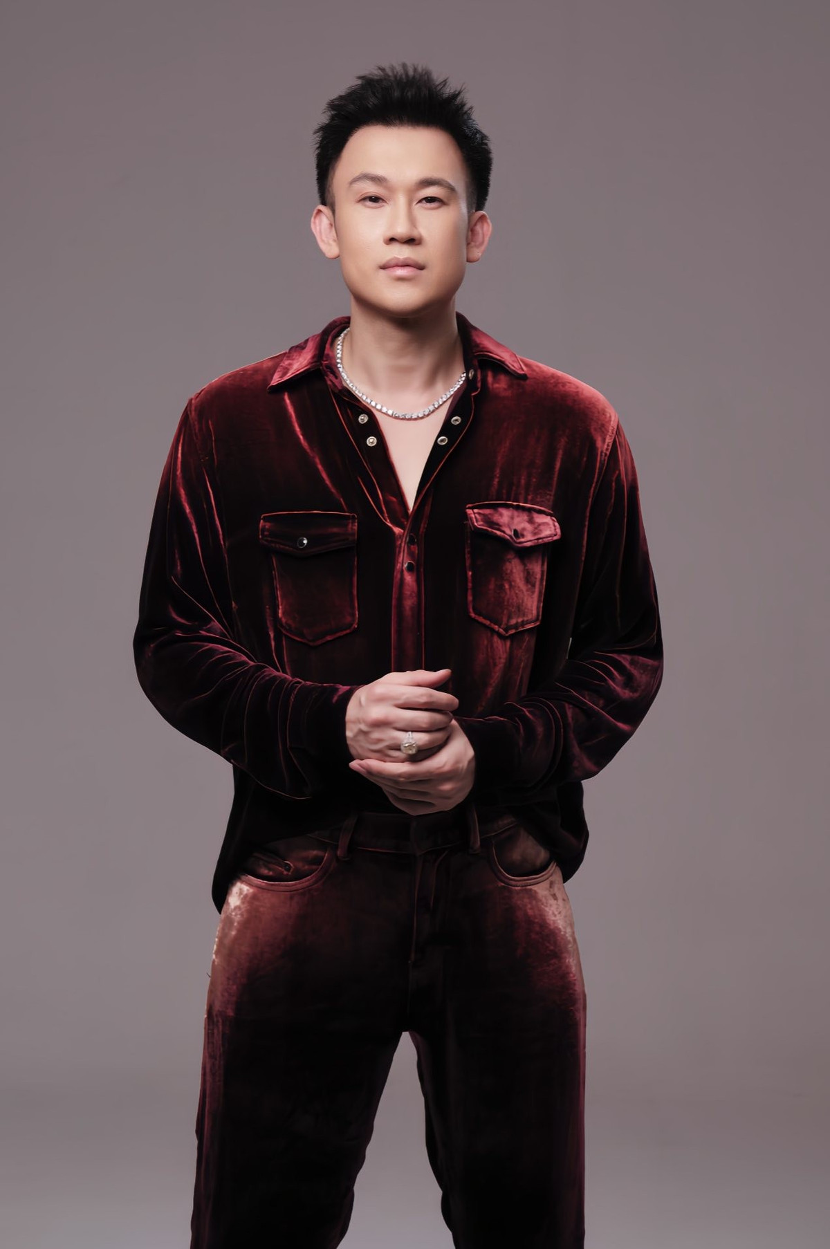 Dương Triệu Vũ thả thính: "Như thế này đã đủ tiêu chuẩn để làm người yêu em chưa?". Ảnh: FB Dương Triệu Vũ