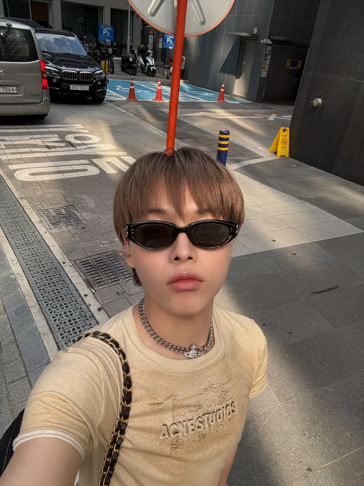 Chỉ trong vòng 2 năm sau khi công khai diện mạo mới, cát-sê của nam ca sĩ tăng chóng mặt. Anh đắt show ca hát, sự kiện, quảng cáo và ghi dấu ấn trong nhiều dự án cá nhân. Ảnh: FB Đức Phúc