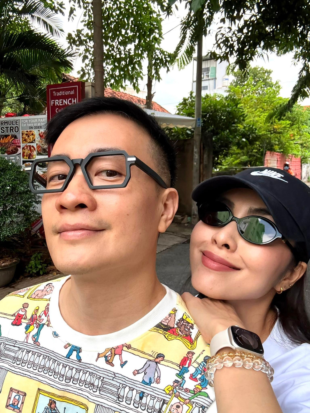 Tin tức sao Việt 7/9: Đôi bạn thân Lương Mạnh Hải – Tăng Thanh Hà vui vẻ khi hội ngộ. Ảnh: FB Lương Mạnh Hải