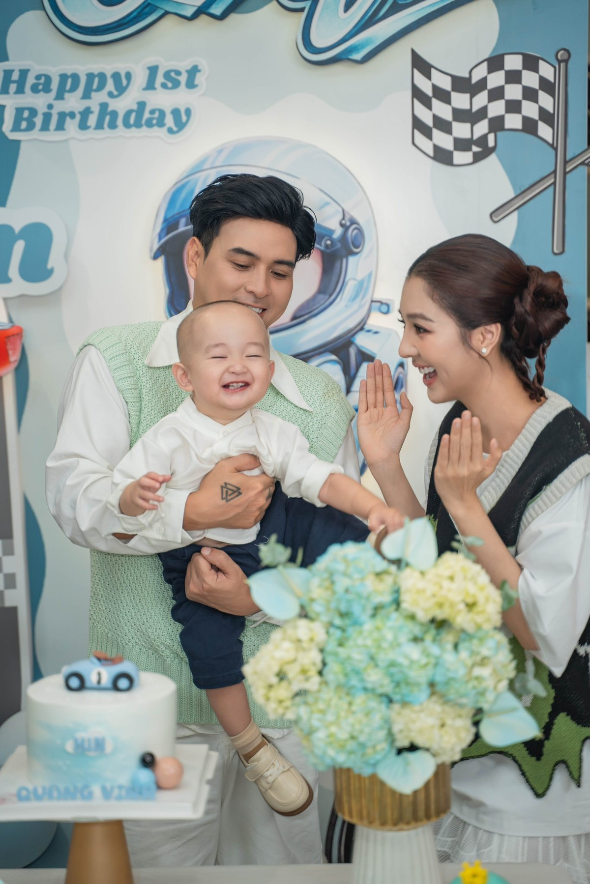 Nhóc tì xuất hiện với diện mạo đáng yêu, kháu khỉnh, nhanh chóng “chiếm spotlight” trong từng khung hình.