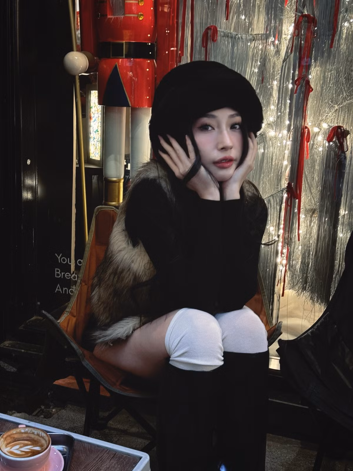 Ca sĩ Khổng Tú Quỳnh được người hâm mộ khen giữ mãi vẻ trẻ trung, xinh đẹp. Ảnh: FB Khổng Tú Quỳnh