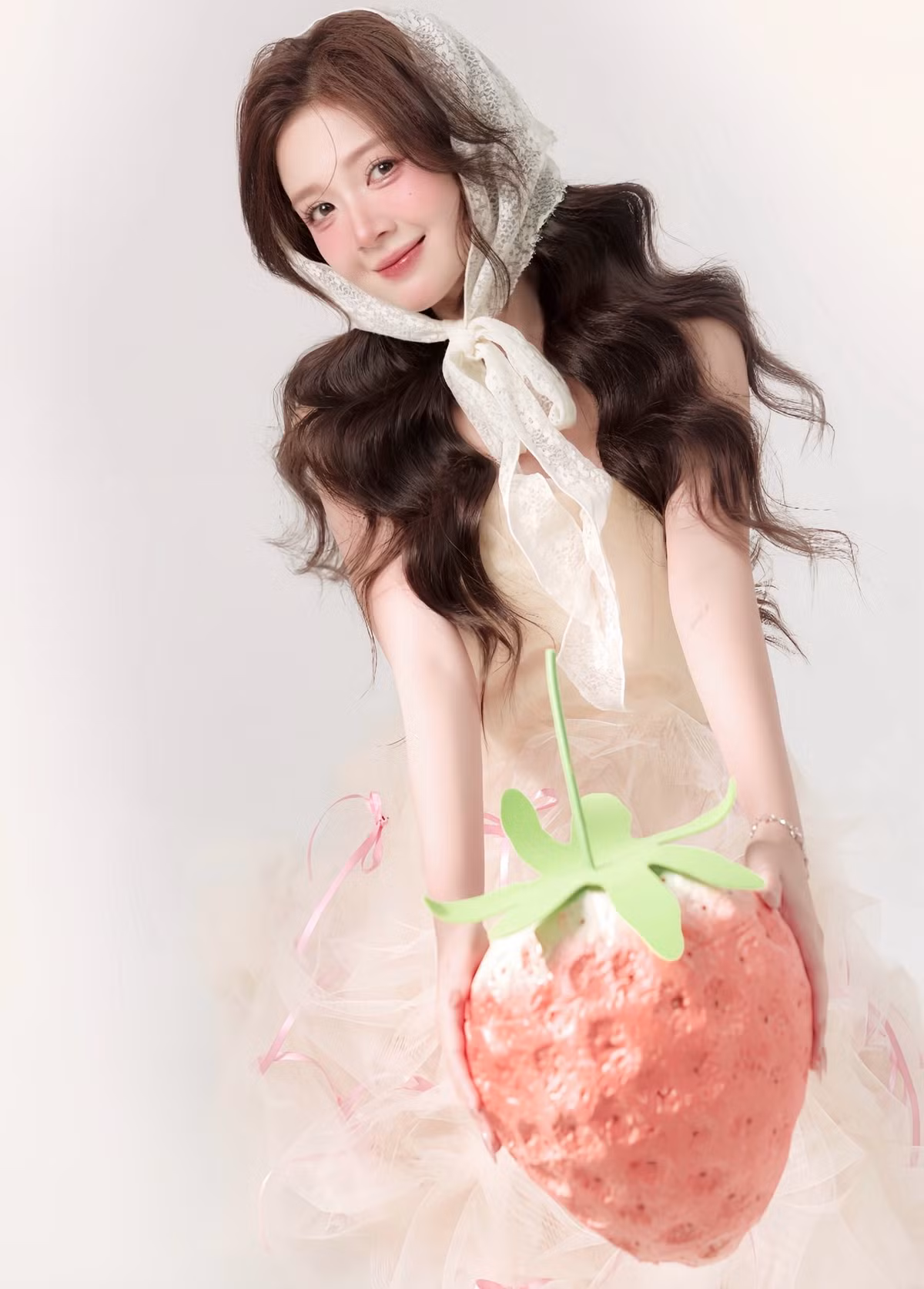 Những gam màu pastel, trắng, be, hồng phấn hay xanh baby thường xuyên xuất hiện trong tủ đồ của cô. Ảnh: FB Nguyễn Hoàng Ngọc Huyền