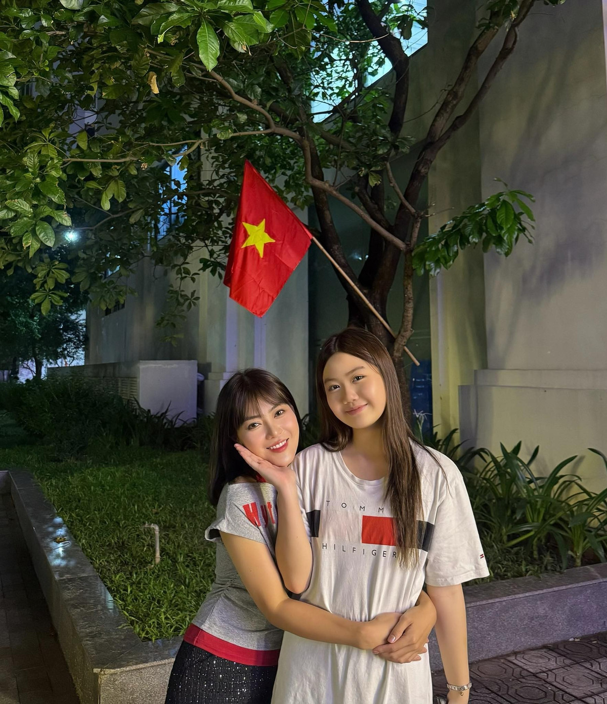 Diễn viên Thanh Hương khoe con gái học lớp 10 cao gần 1m7. Ảnh: FB Nguyen Thanh Huong