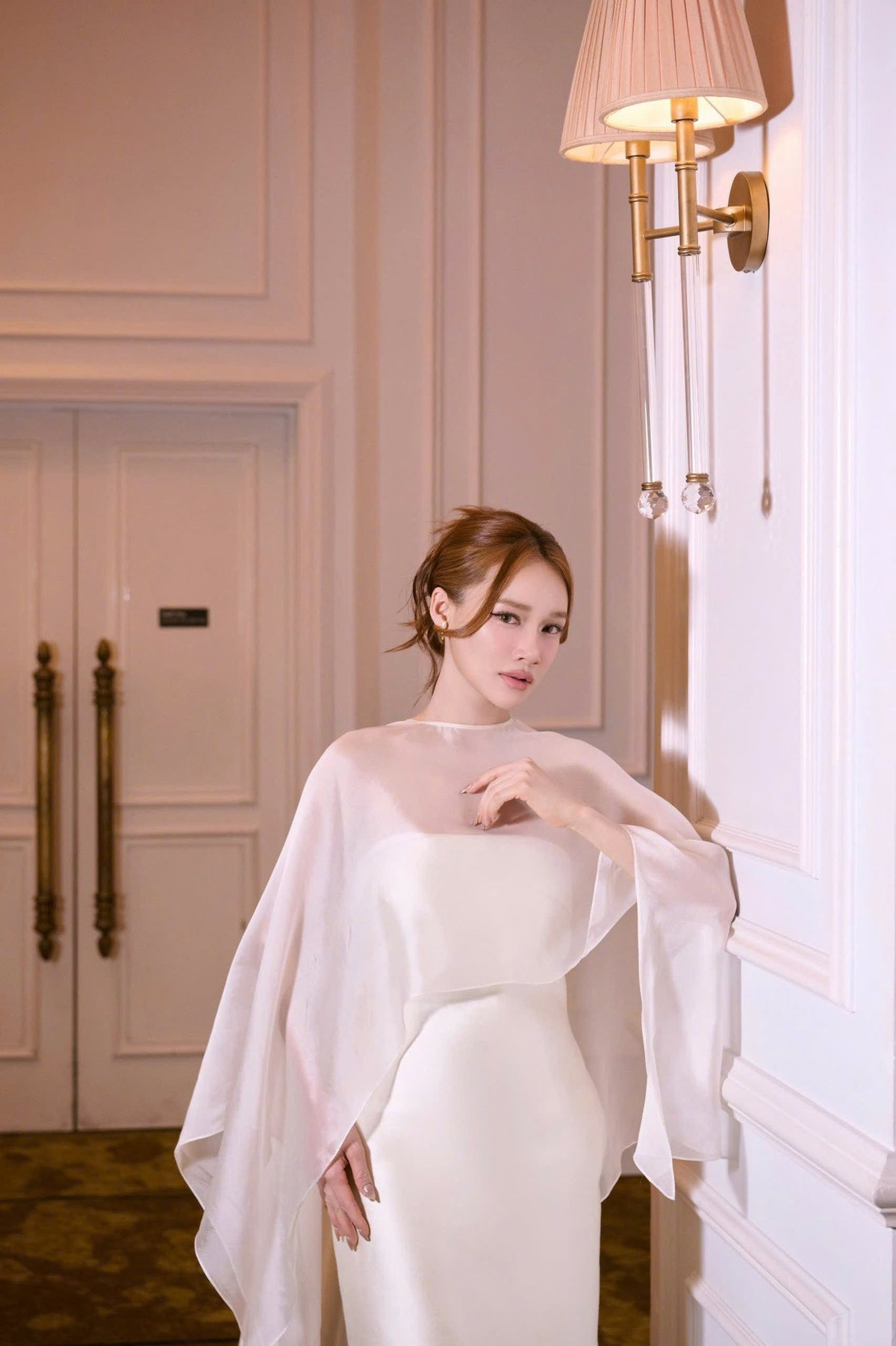 Nhiều khán giả nhận xét nữ diễn viên “về dáng” rất nhanh dù đang trong giai đoạn chăm con nhỏ. Sự thay đổi tích cực về ngoại hình của cô khiến không ít người bất ngờ.