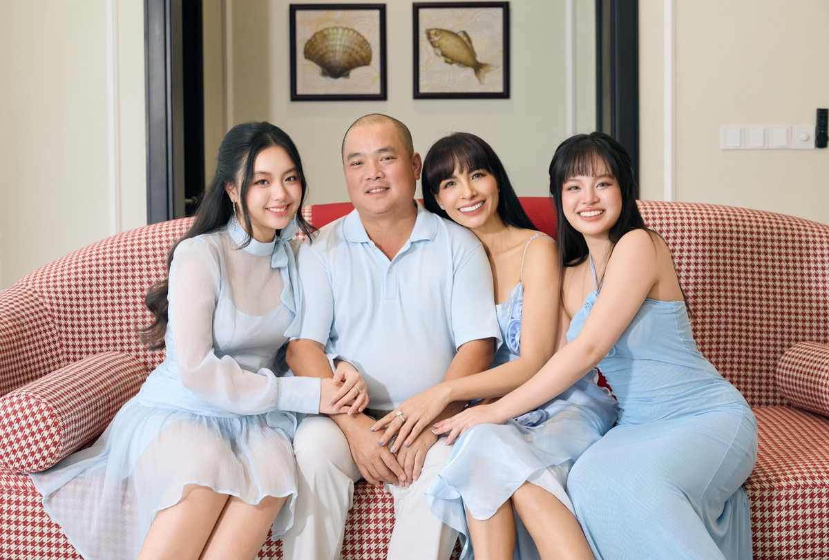 Vợ chồng cựu siêu mẫu Thúy Hạnh kỷ niệm 19 năm ngày cưới. Ảnh: FB Bui Thuy Hanh