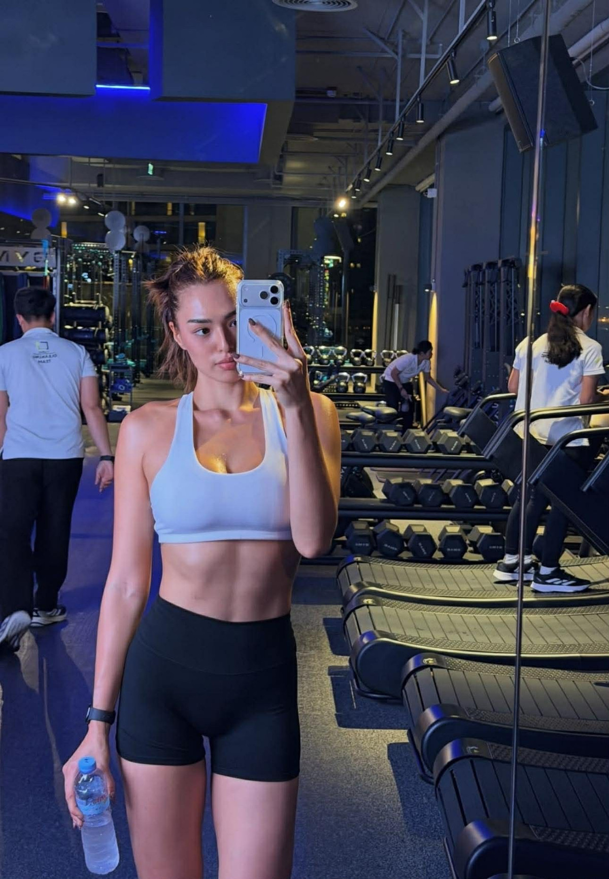 Trước đó, Anchilee từng là tâm điểm tranh luận khi sở hữu thân hình nặng 71kg nhưng vẫn tự tin dự thi nhan sắc.