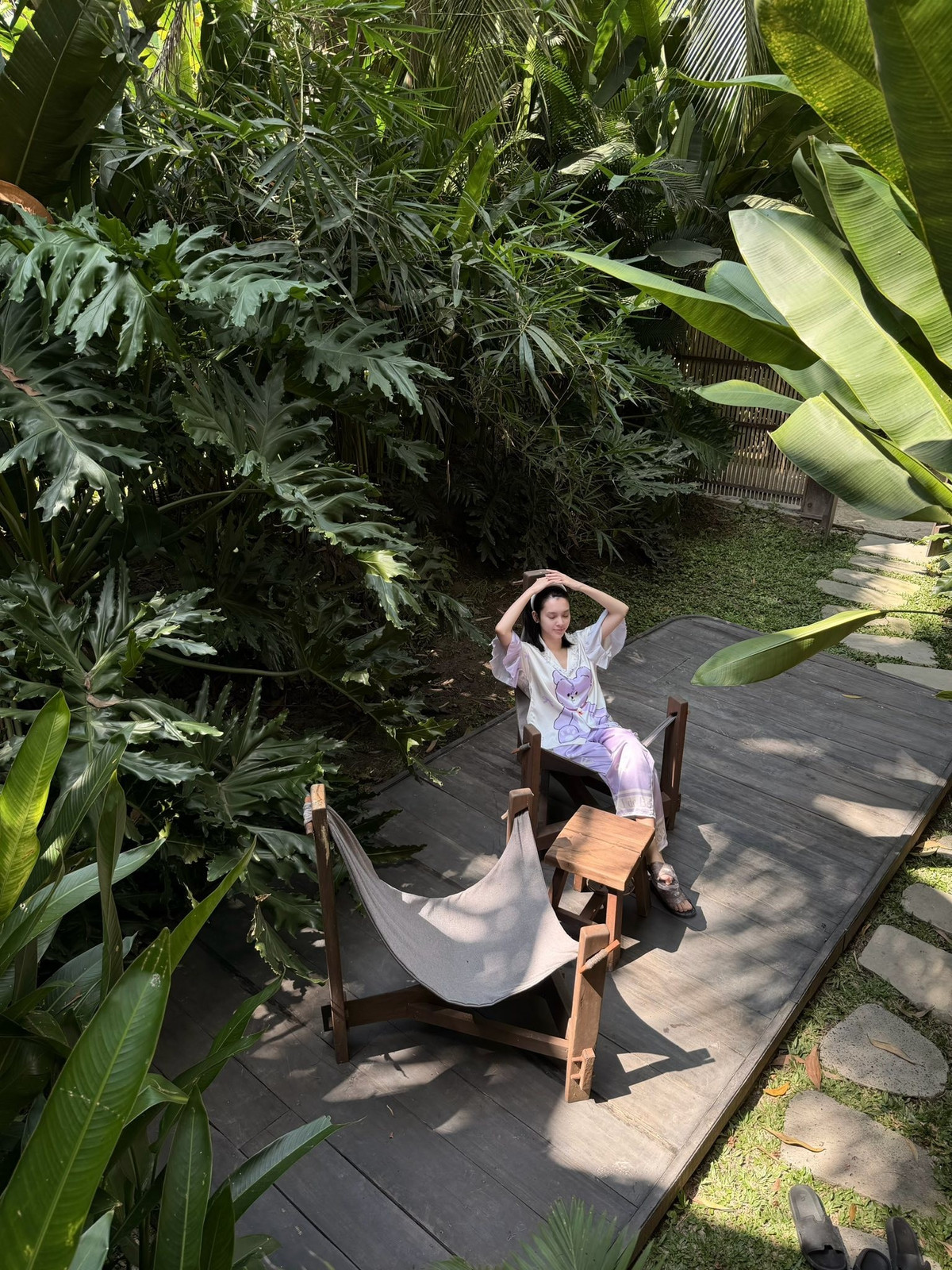 Cô chia sẻ cuộc sống hiện tại khá yên ả. Phần lớn thời gian trong ngày, Quỳnh Lương dành trọn cho gia đình, quanh quẩn trong nhà, chăm con rồi ra vườn tận hưởng không khí trong lành.