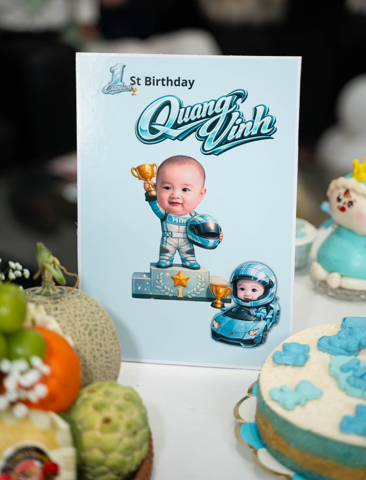 Không lâu sau đó, vào tháng 9 cùng năm, cặp đôi chính thức tổ chức đám cưới hoành tráng với sự góp mặt của đông đảo bạn bè, đồng nghiệp trong giới showbiz.