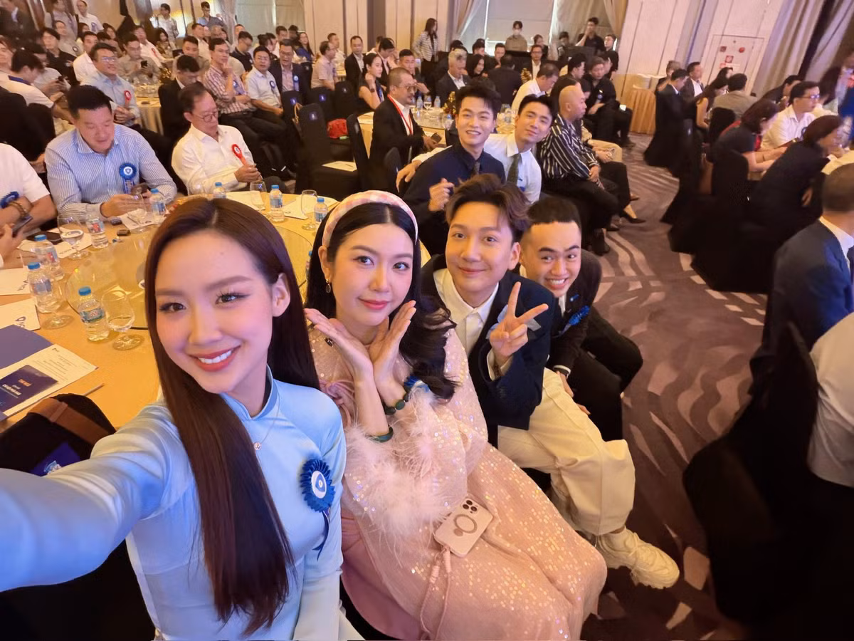 Hoa hậu Bảo Ngọc tham dự Lễ ra mắt Chi hội phía Nam - Hiệp hội An ninh mạng Quốc gia. Ảnh: FB Lê Nguyễn Bảo Ngọc