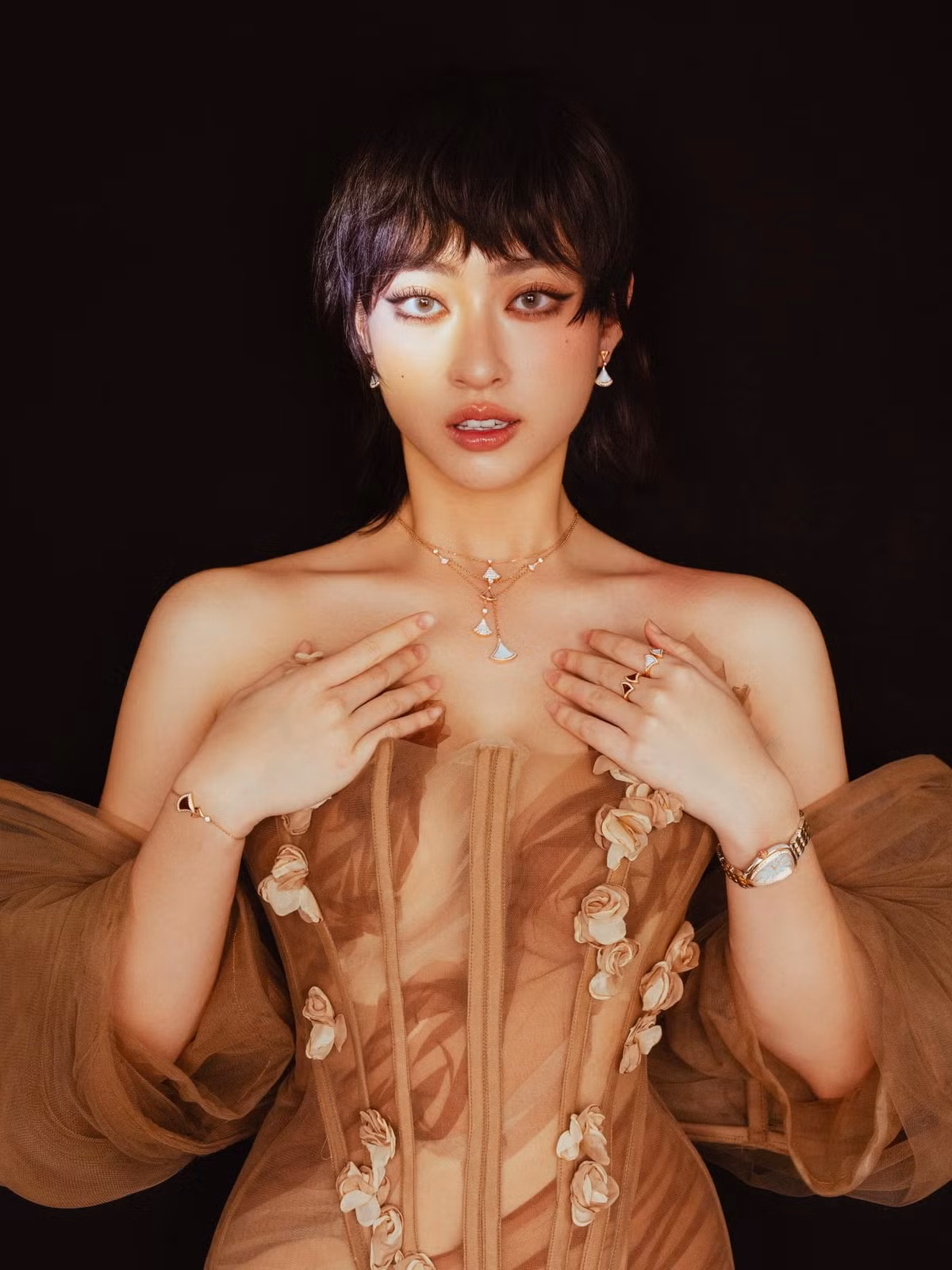 Vẻ khác lạ của hoa hậu Lương Thùy Linh với mái tóc ngắn. Ảnh: FB Lương Thùy Linh