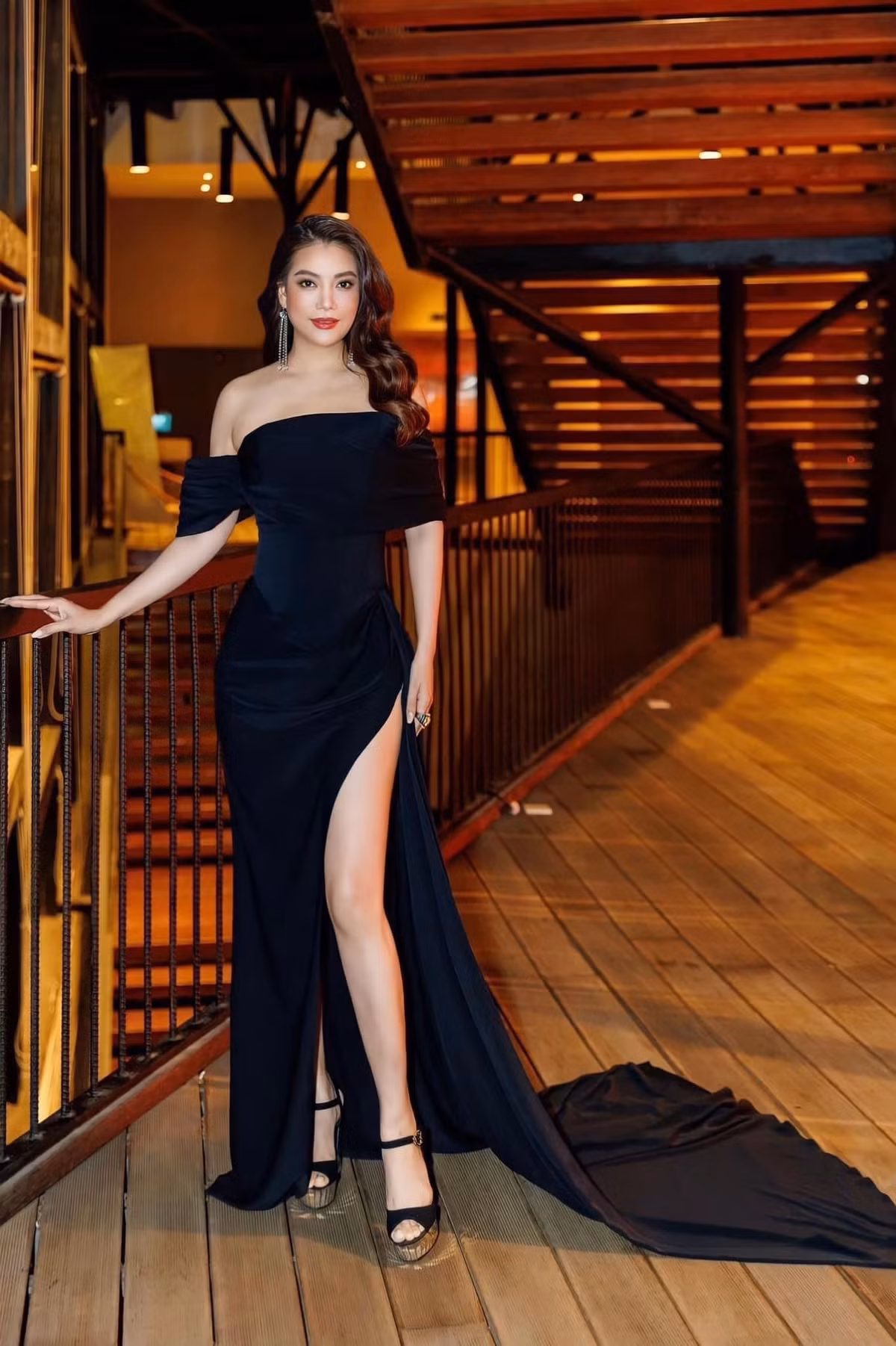 Hình ảnh của Trương Ngọc Ánh nhanh chóng thu hút sự chú ý và nhận về vô số lời khen ngợi từ người hâm mộ. Ảnh: FB Trương Ngọc Ánh