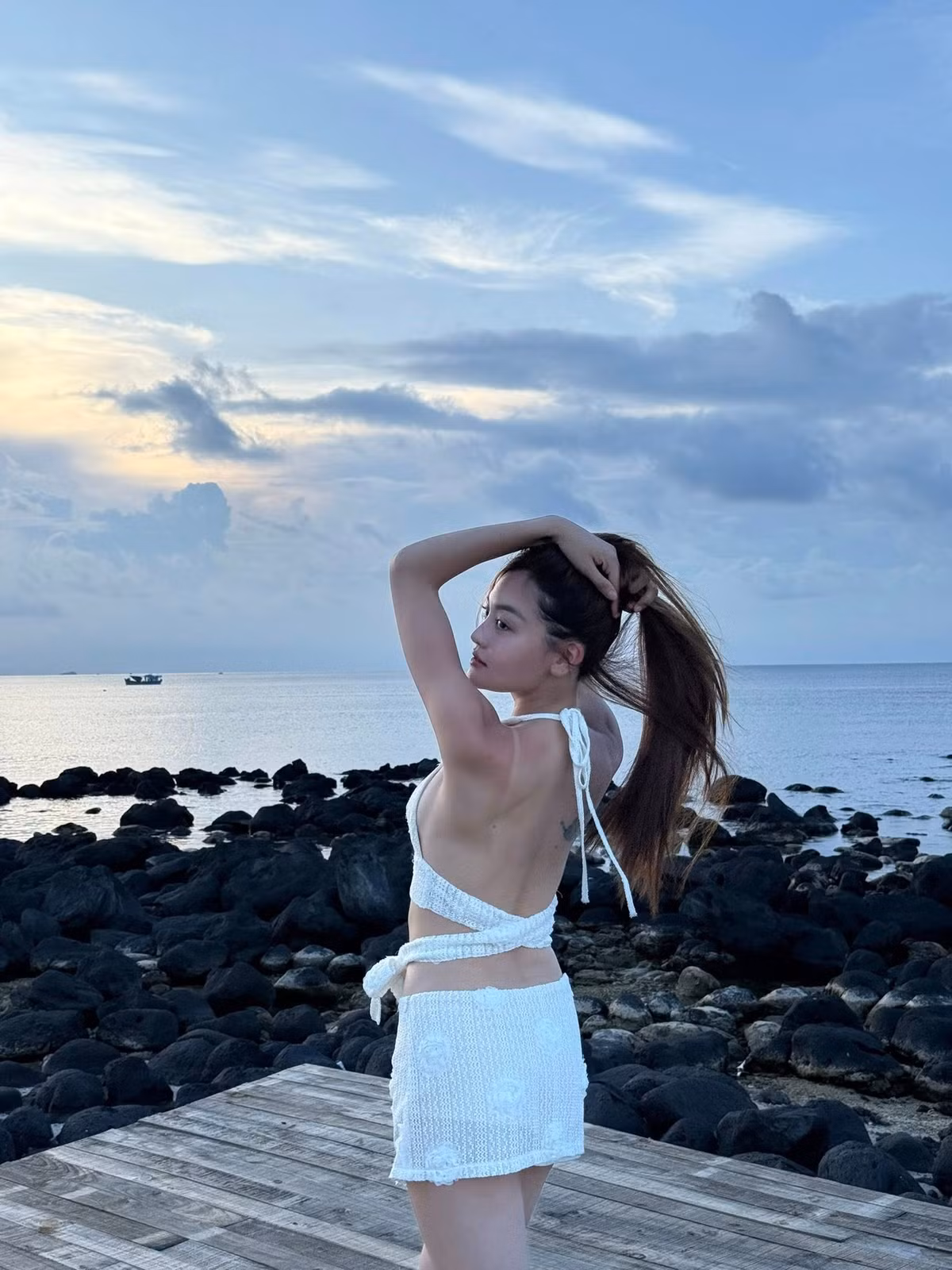 Diễn viên Thuỳ Anh được khán giả bắt đầu chú ý từ thành công khi lần đầu chạm ngõ nghệ thuật năm 13 tuổi với vai diễn Phan Linh nhí nhảnh, đáng yêu trong bộ phim sitcom truyền hình “Bộ tứ 10A8”. Ảnh: FB Thuỳ Anh