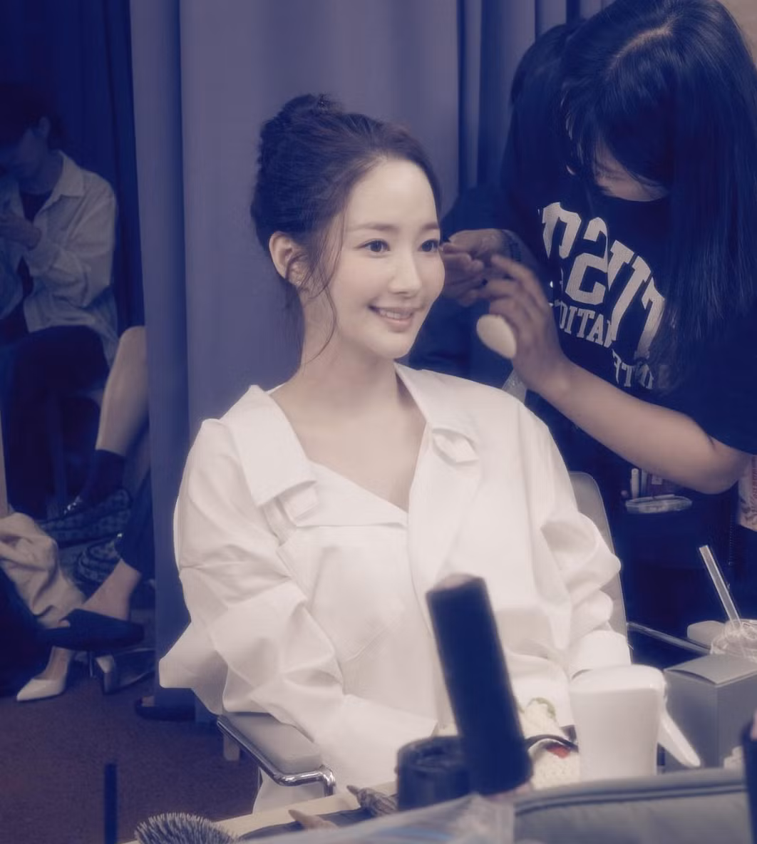 Nhìn lại quá khứ, có thể thấy nhan sắc đỉnh cao đã góp phần làm nên tên tuổi và sự nghiệp thành công của Park Min Young hiện tại.