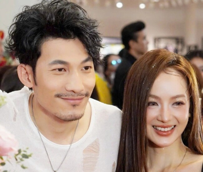 Không chỉ gây tò mò bởi mối quan hệ kín tiếng, Ngọc Kayla còn khiến khán giả ấn tượng mạnh với hình ảnh gợi cảm, vóc dáng cuốn hút mỗi lần xuất hiện.