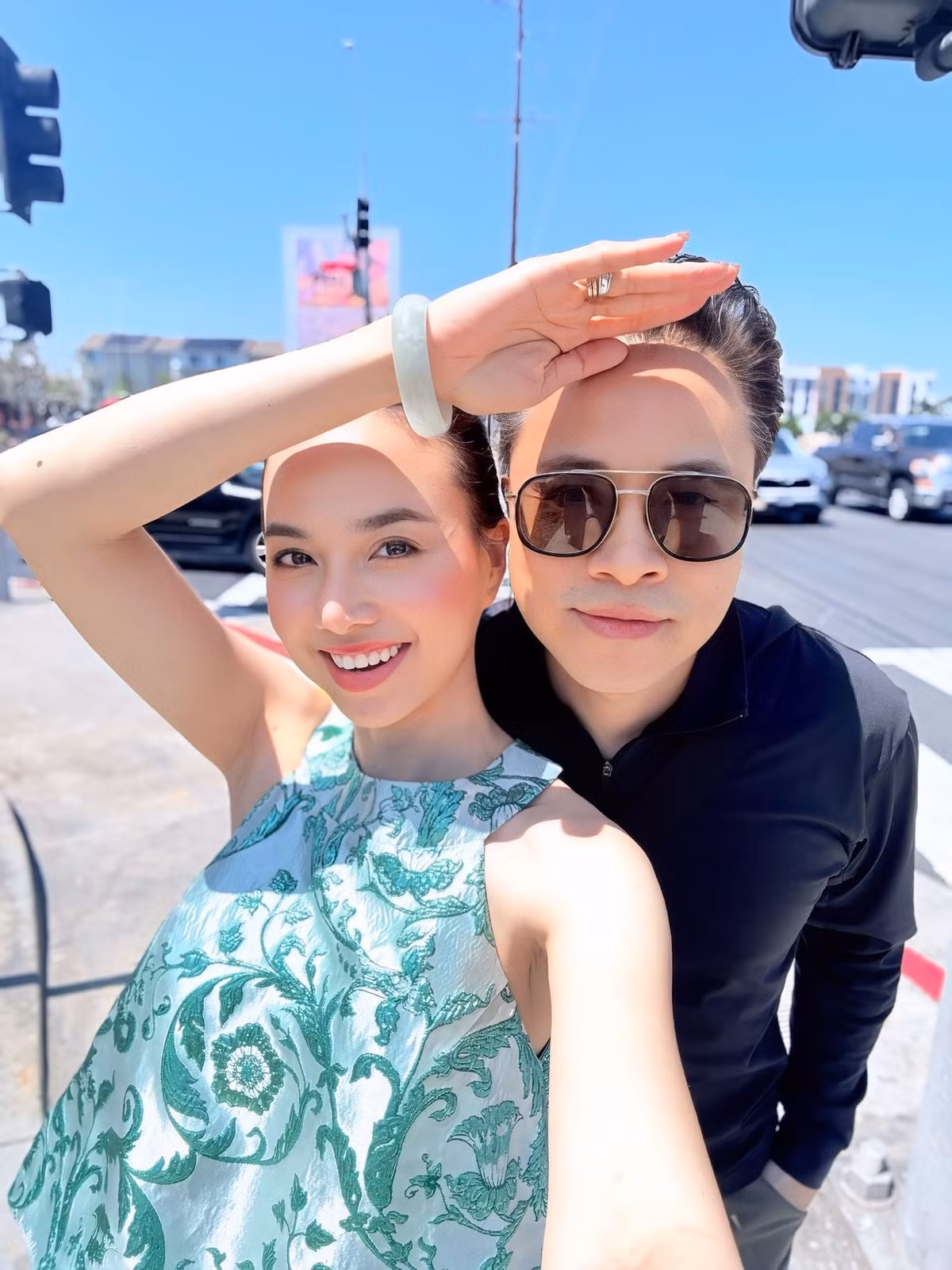 Vợ chồng Đinh Ngọc Diệp - đạo diễn Victor Vũ vi vu nước Mỹ. Ảnh: FB Dinh Ngoc Diep