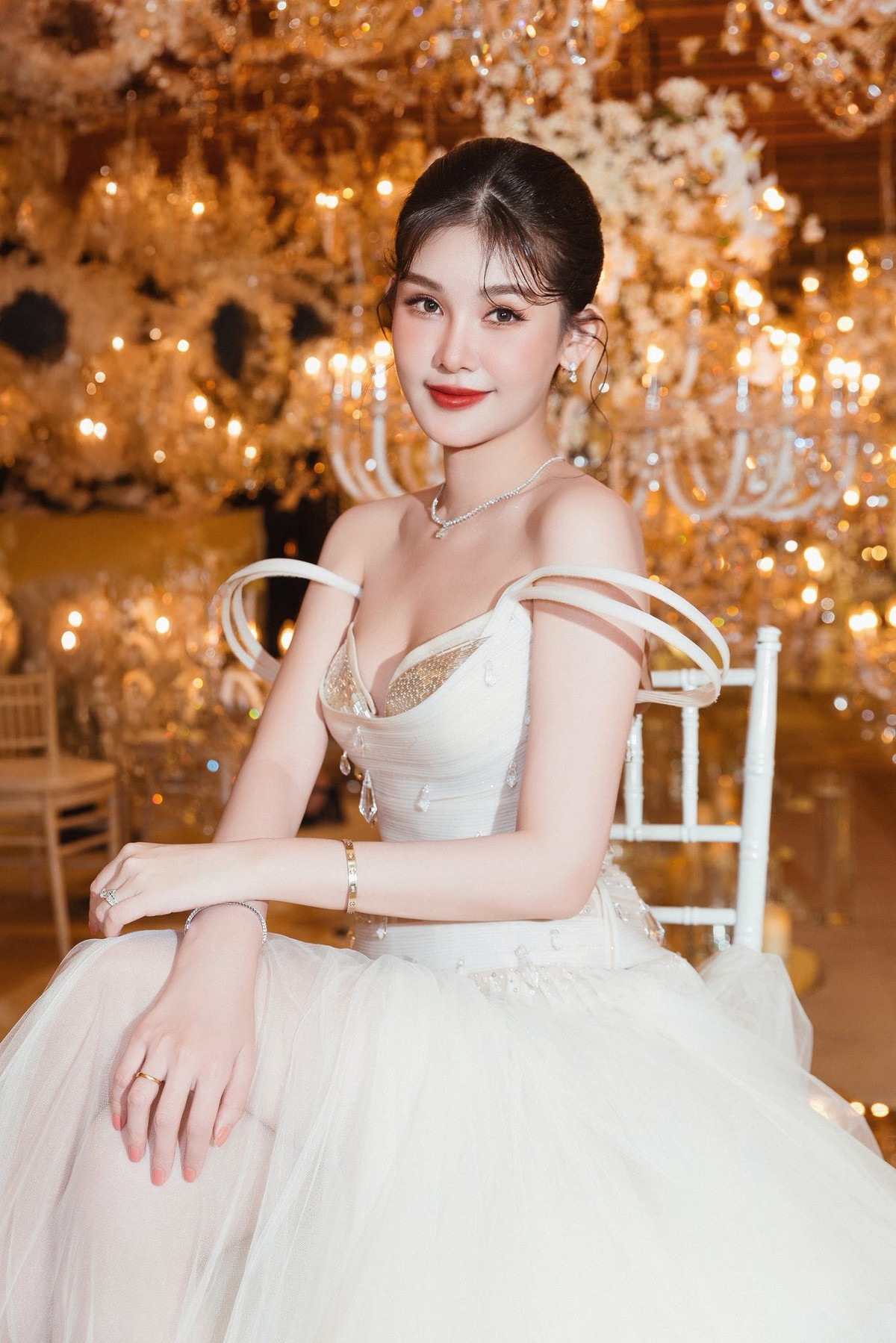 Không chỉ có cuộc sống riêng viên mãn, sự nghiệp của cô cũng ngày càng thăng hoa. Ảnh: FB Lê Âu Ngân Anh