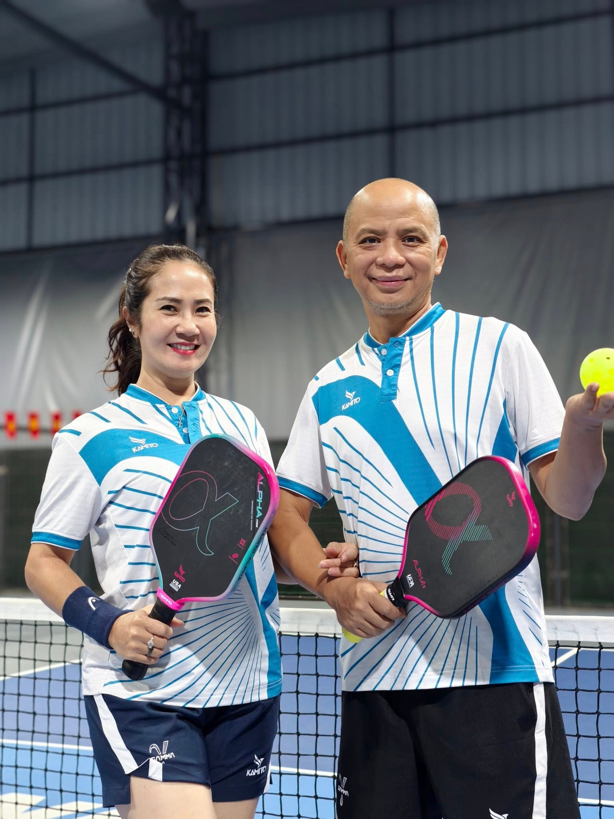 Tin tức sao Việt 27/10: NSƯT Nguyệt Hằng cùng ông xã - diễn viên Anh Tuấn "hâm nóng" tình cảm bằng cách cùng ra sân chơi thể thao. Ảnh: FB Nguyệt Hằng Cao