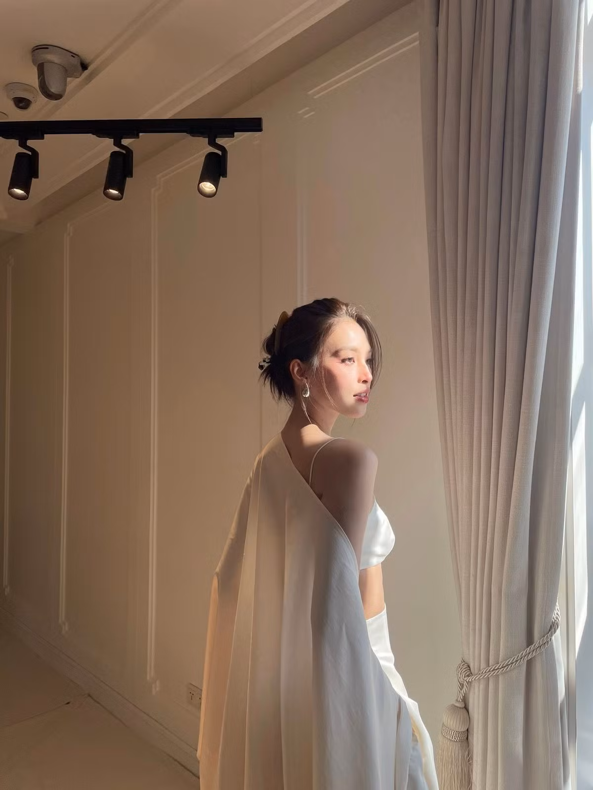 Hoa hậu Tiểu Vy gợi cảm. Ảnh: FB Trần Tiểu Vy