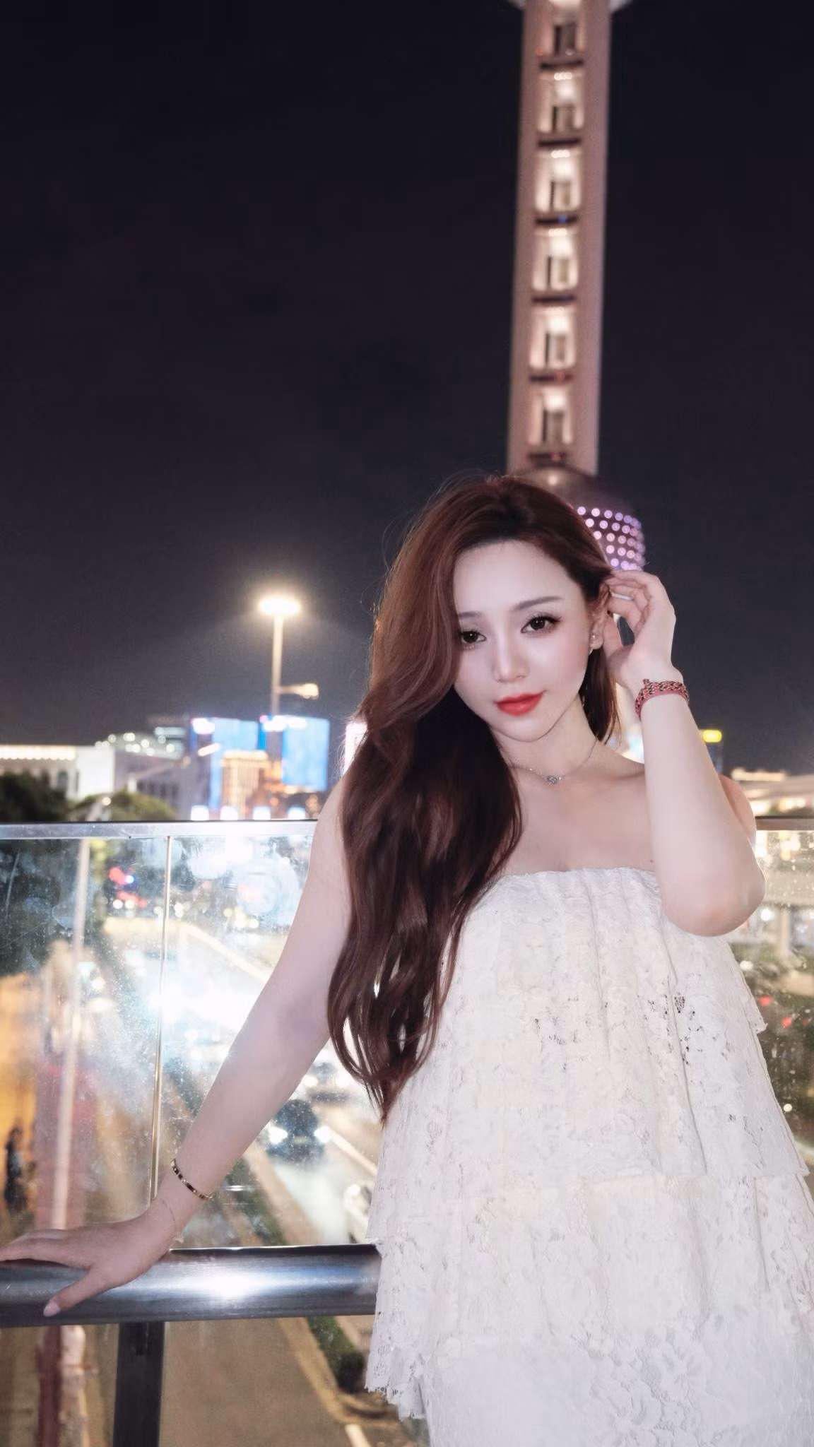 Trong khi đó, Quỳnh Kool lại có con đường khác biệt. Từ một hot girl đời đầu, cô nhanh chóng khẳng định khả năng diễn xuất với hàng loạt vai diễn ấn tượng. Ảnh: FB Quỳnh Nguyễn