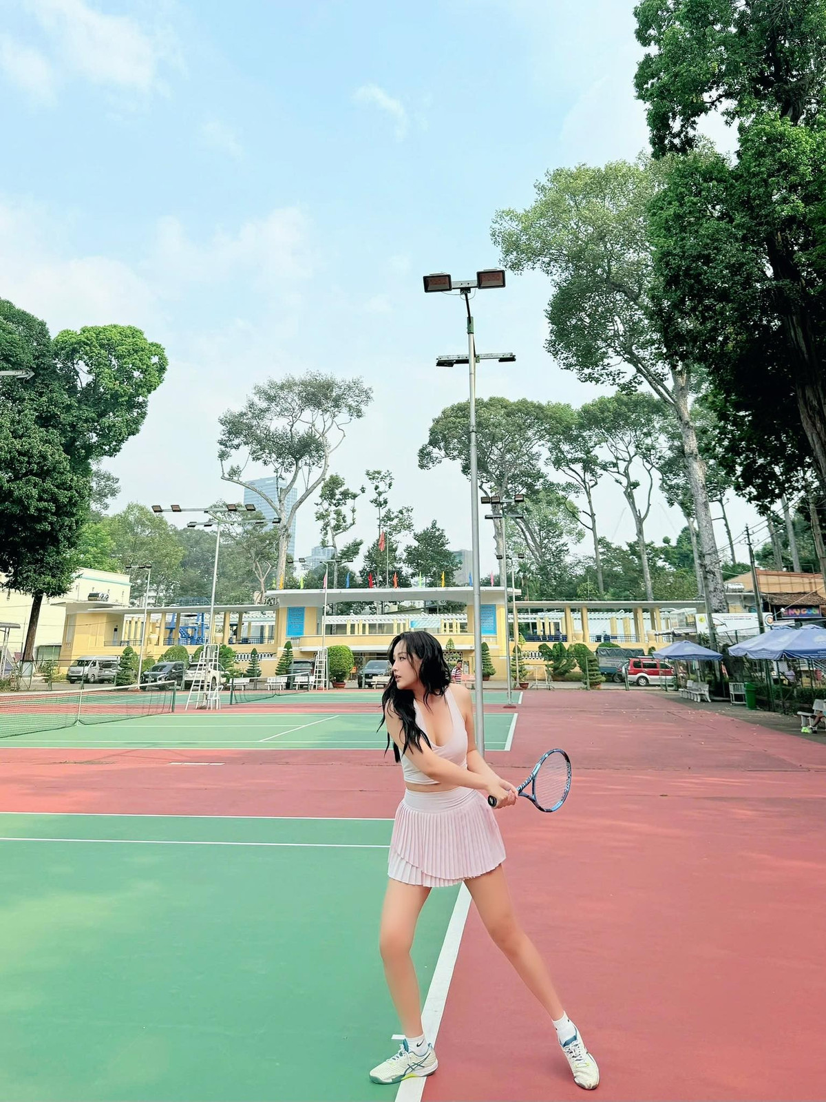 Mai Phương Thuý gây sốt với ngoại hình quyến rũ trên sân tennis. Ảnh: FB Mai Phuong Thuy