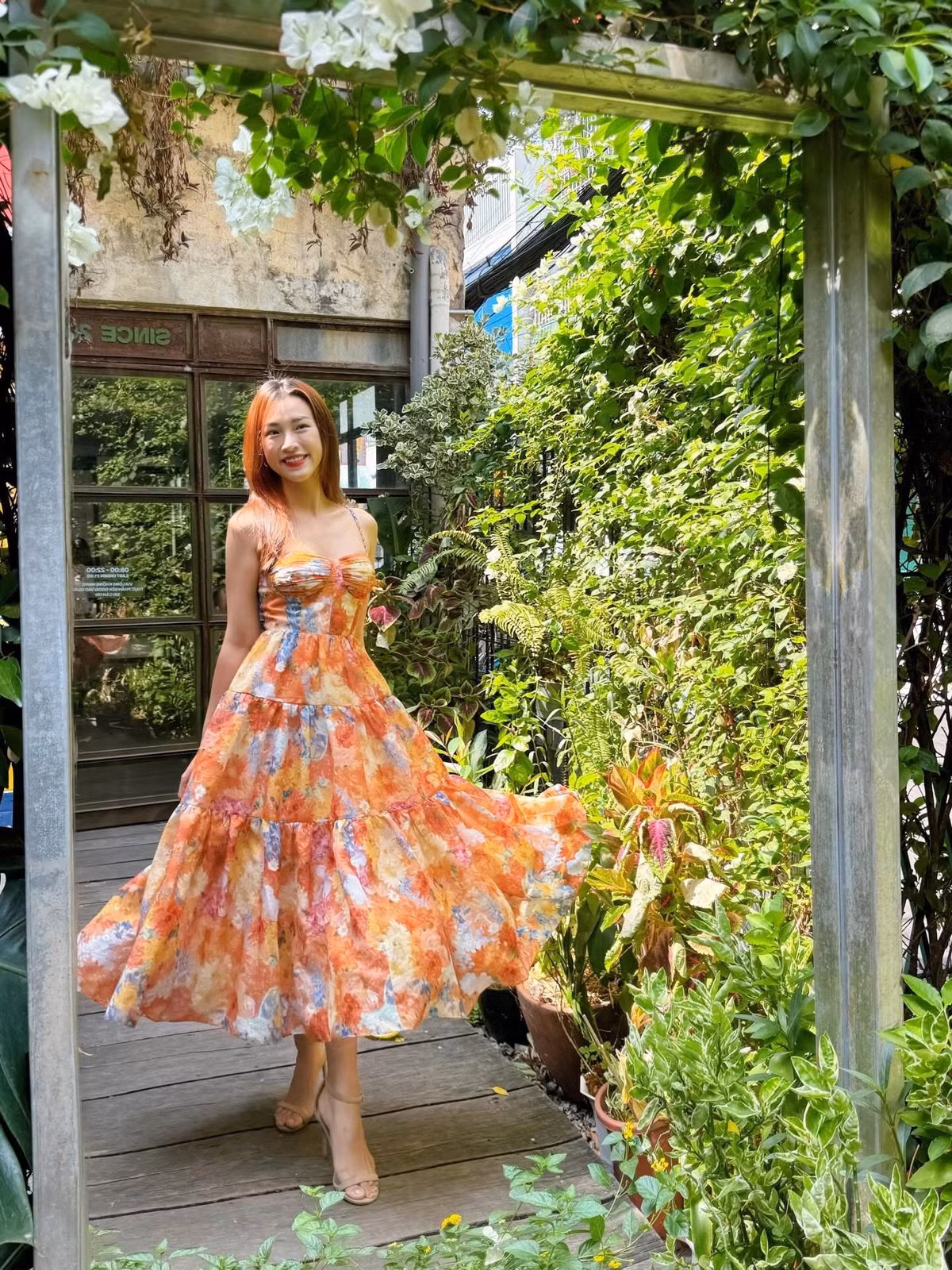 Những năm đầu sau biến cố hôn nhân, Hoàng Oanh dành trọn vẹn thời gian chăm sóc bé Max. Tuy nhiên, khi con trai dần khôn lớn và tự lập, cô bắt đầu lắng nghe và chăm sóc bản thân nhiều hơn.