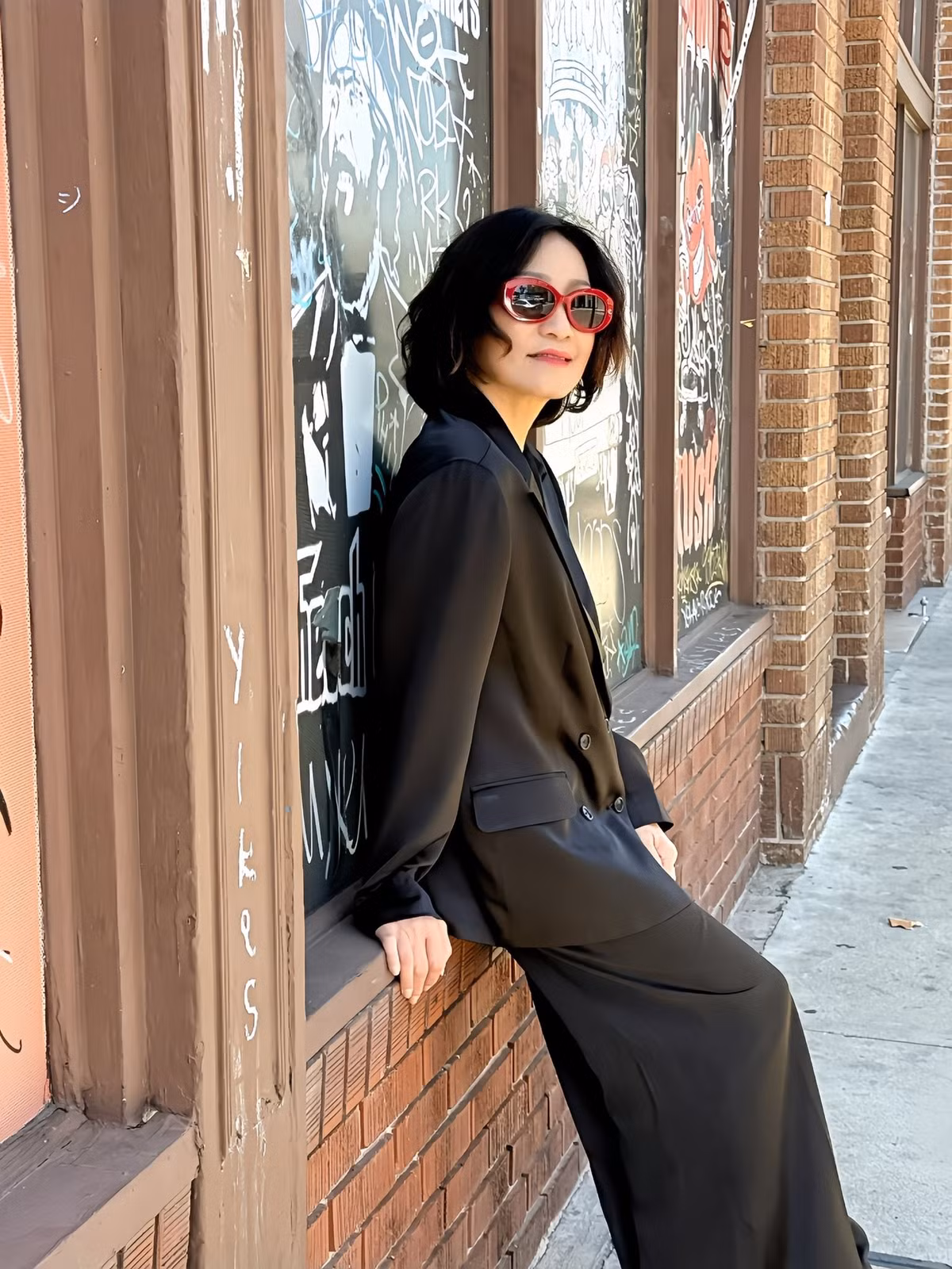 Nghệ sĩ Hồng Đào ăn mặc trẻ trung, được nhiều người khen 'lão hóa ngược' ở tuổi 63. Ảnh: FB Hồng Đào