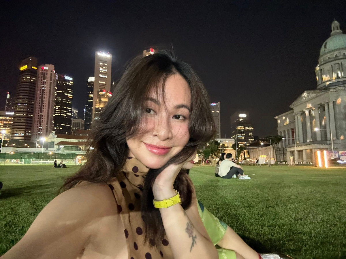 Suốt nhiều năm, nữ ca sĩ gần như nói không với chiêu trò, tập trung xây dựng hình ảnh một nghệ sĩ thực lực, bền bỉ theo đuổi con đường âm nhạc riêng.