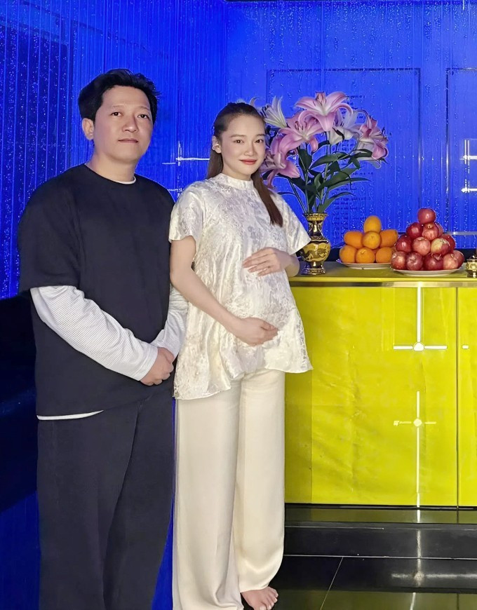 Nhã Phương cho biết cô tăng khoảng 11 kg. Ông xã Trường Giang thích có đông con, bản thân cô cũng không phải là người ngại sinh, vì vậy chuyện con cái gia đình cô luôn để tùy duyên và luôn sẵn sàng có thêm thành viên mới.