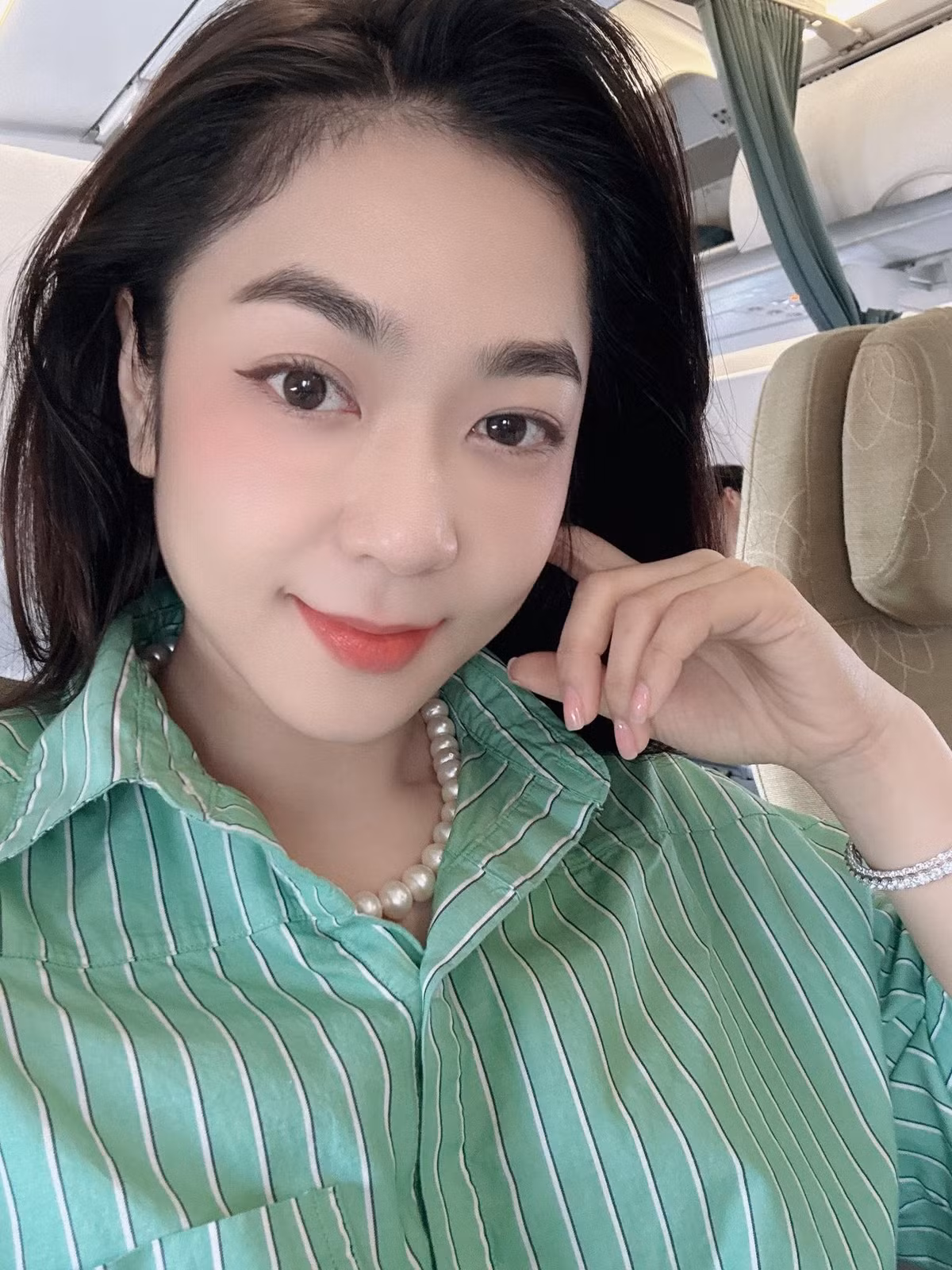 Ca sĩ tiết lộ nhiều năm nay cô duy trì lối sống lành mạnh, tích cực, chăm sóc bản thân kỹ lưỡng, tập luyện mỗi ngày để giữ sức khỏe, nhan sắc.