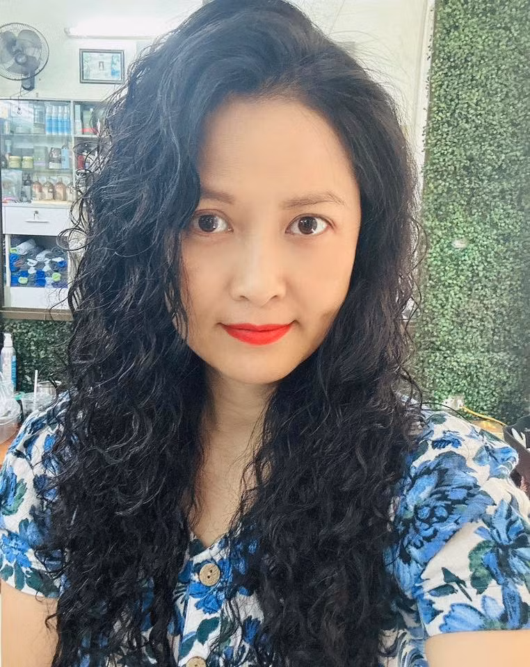 Ngoài màn ảnh, nhan sắc đời thường của Đinh Thúy Hà cũng là chủ đề được công chúng đặc biệt quan tâm.