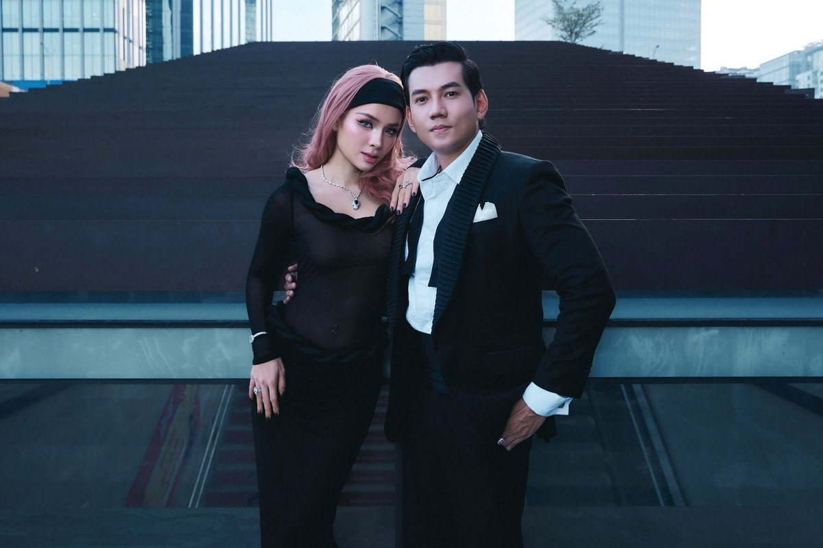 Ngoài ca hát, Phương Trinh còn đóng phim như: Bò cạp tím, Mẹ chồng nàng dâu, Hoa phù dung, Kẻ thù giấu mặt, Gia đình là số một...