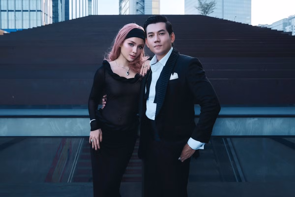 Ngoài ca hát, Phương Trinh còn đóng phim như: Bò cạp tím, Mẹ chồng nàng dâu, Hoa phù dung, Kẻ thù giấu mặt, Gia đình là số một...