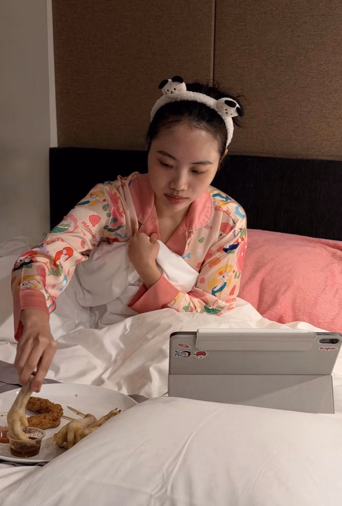 Nét tươi tắn và thần thái tự nhiên của Phương Mỹ Chi khiến nhiều người không khỏi ngỡ ngàng.