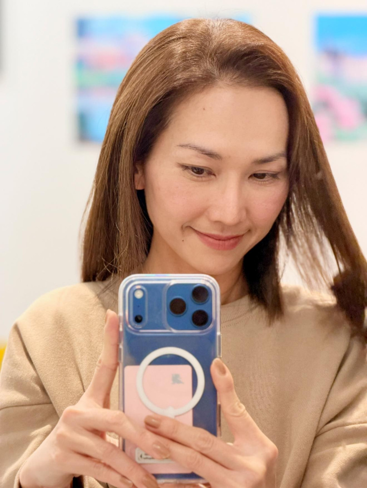 Kim Hiền khoe mái tóc mới ngắn ngang vai. Ảnh: FB Kim Hien