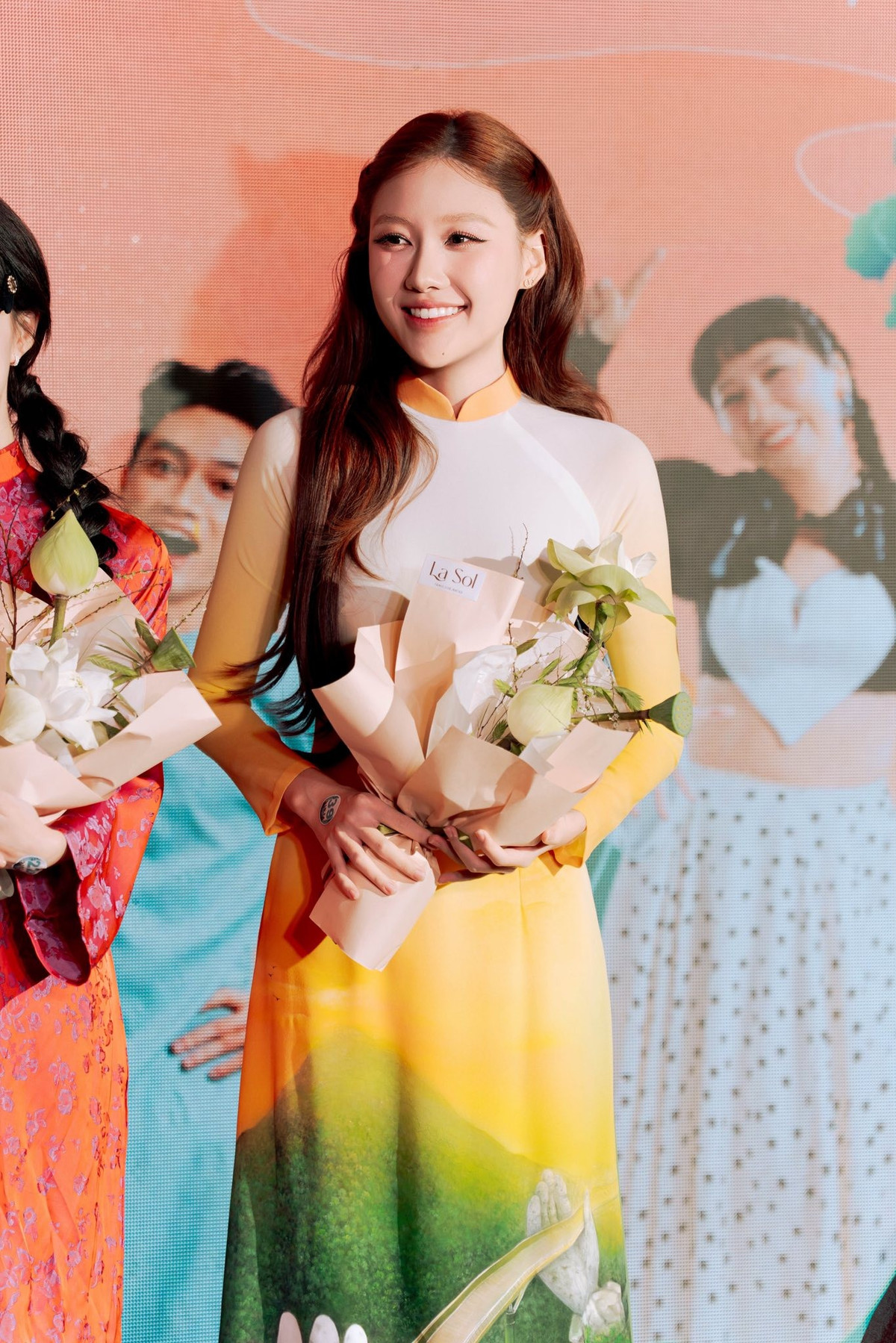 Tin tức sao Việt 2/2: Diễn viên Uyển Ân diện áo dài nền nã, khoe dáng mỏng khi giảm hơn 10 kg. Ảnh: FB Huỳnh Uyển Ân