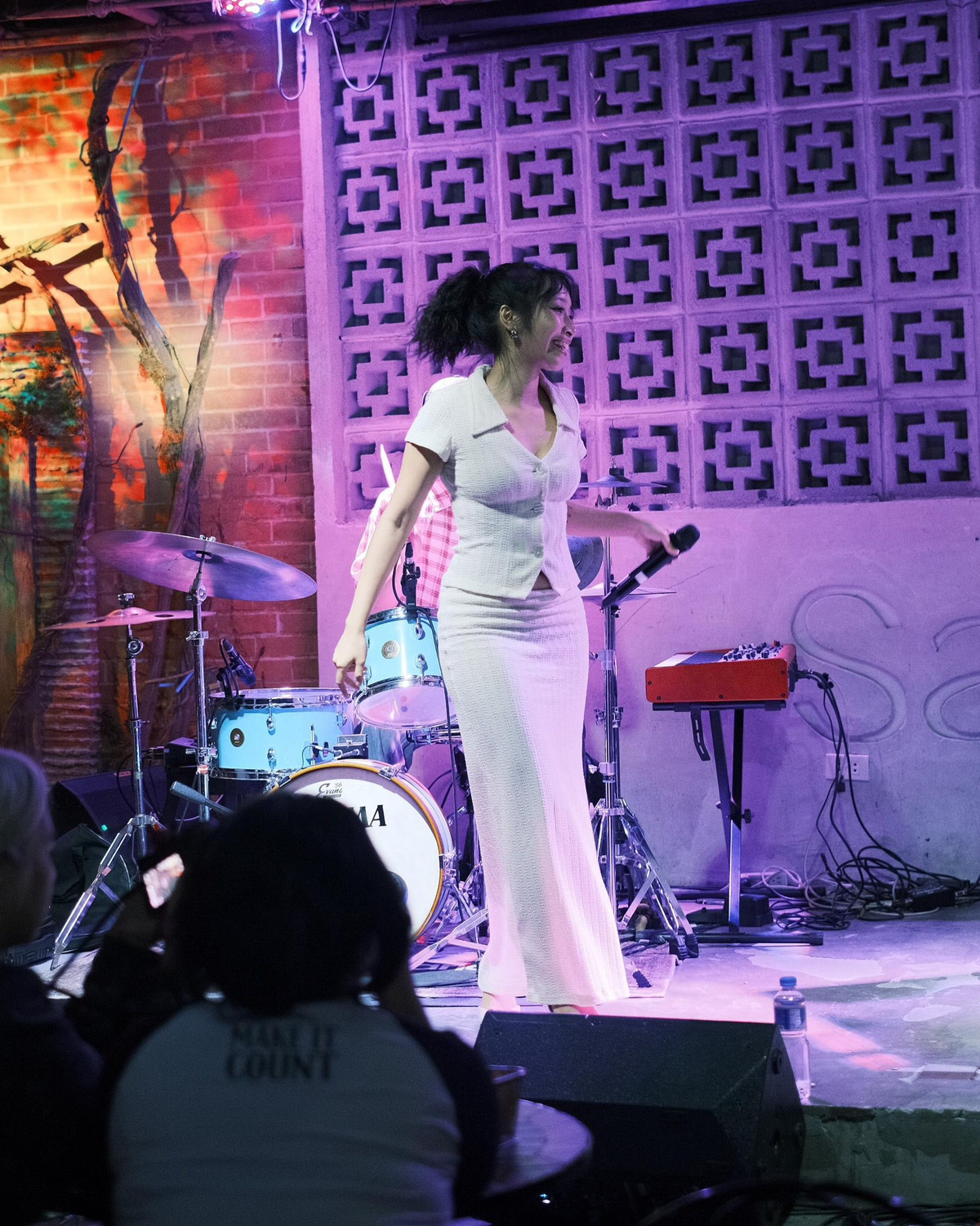 Mỹ Anh - ái nữ nhà Diva Mỹ Linh biểu diễn ở Philippines. Ảnh: FB Mỹ Anh