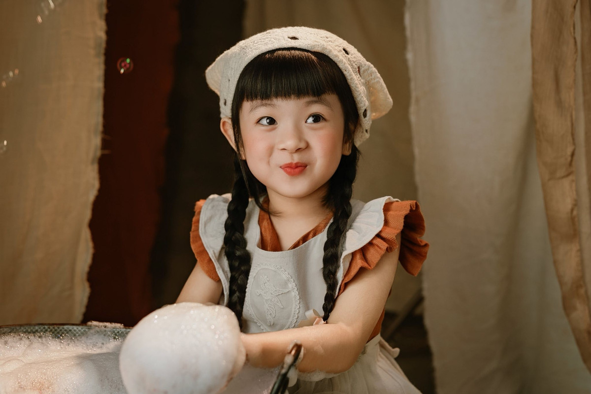 Trương Mỹ Nhân chia sẻ bộ ảnh mừng sinh nhật con gái Bona. Ảnh: FB Trương Mỹ Nhân