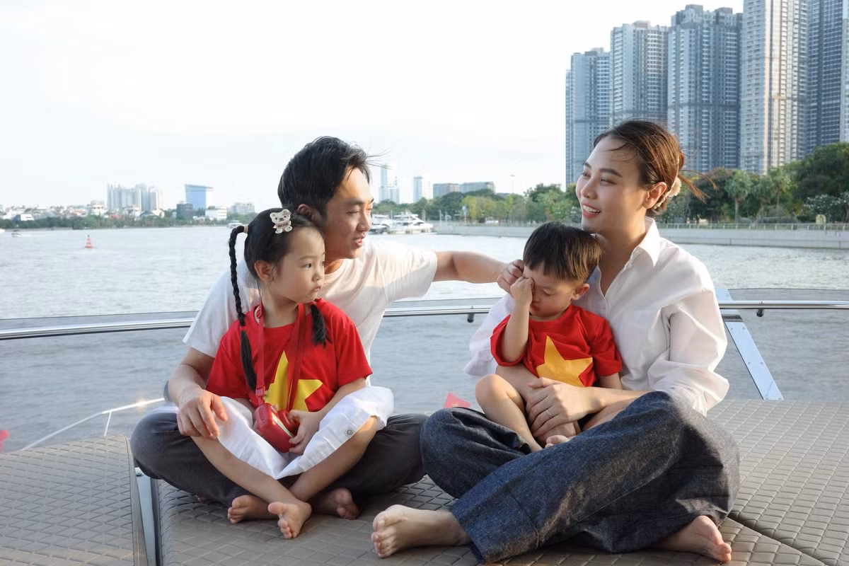 Cường Đô La và Đàm Thu Trang hiện đang tận hưởng cuộc sống hôn nhân viên mãn bên hai con nhỏ.