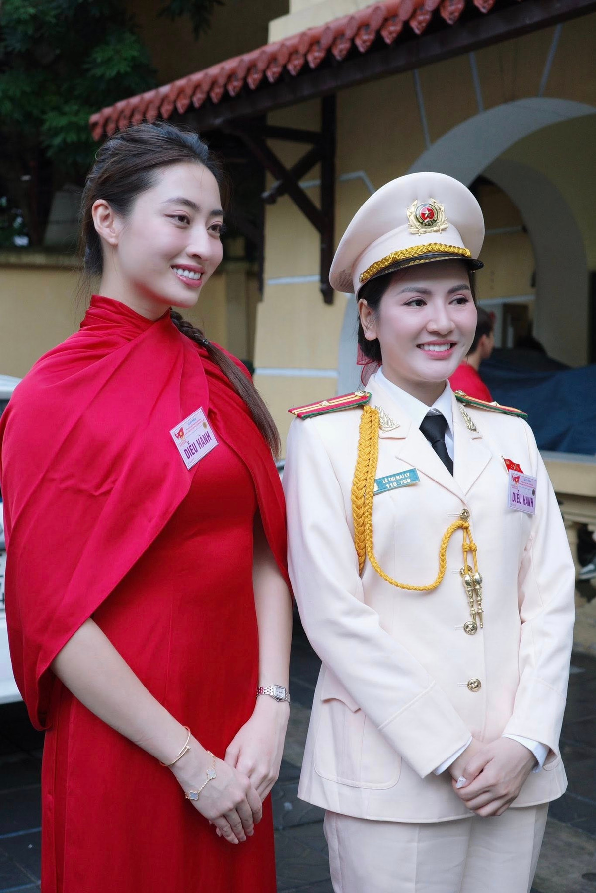 Hoa hậu Lương Thuỳ Linh diện áo dài đỏ khoe sắc khi tham gia tổng duyệt diễu binh, diễu hành A80. Ảnh: FB Lương Thùy Linh