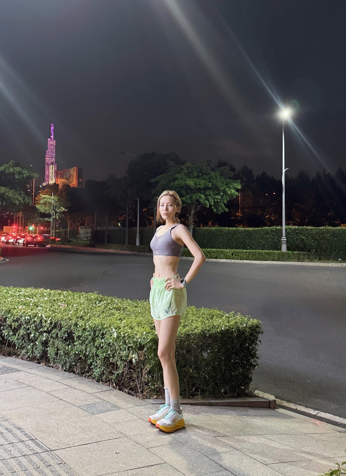 Hoa hậu Kỳ Duyên chăm chỉ chạy bộ. Ảnh: FB Nguyen Cao Ky Duyen