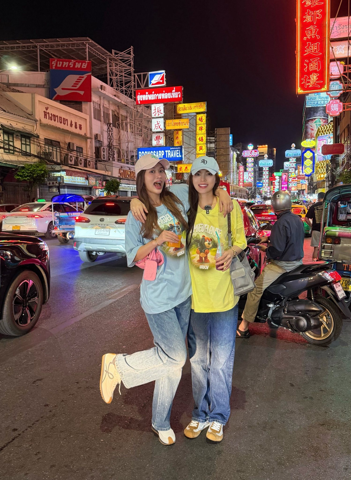 Kỳ Duyên và Thiên Ân thường xuyên diện trang phục ton-sur-ton, tạo nên hình ảnh ăn ý trong từng khung hình.