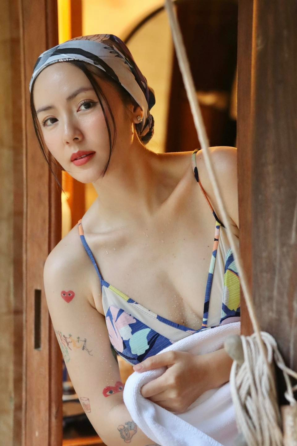 Bước sang tuổi 41, ca sĩ Phương Linh vẫn luôn là tâm điểm của sự chú ý mỗi khi xuất hiện, đặc biệt là với phong cách thời trang táo bạo và đầy cá tính. Ảnh: FB Tran Phuong Linh