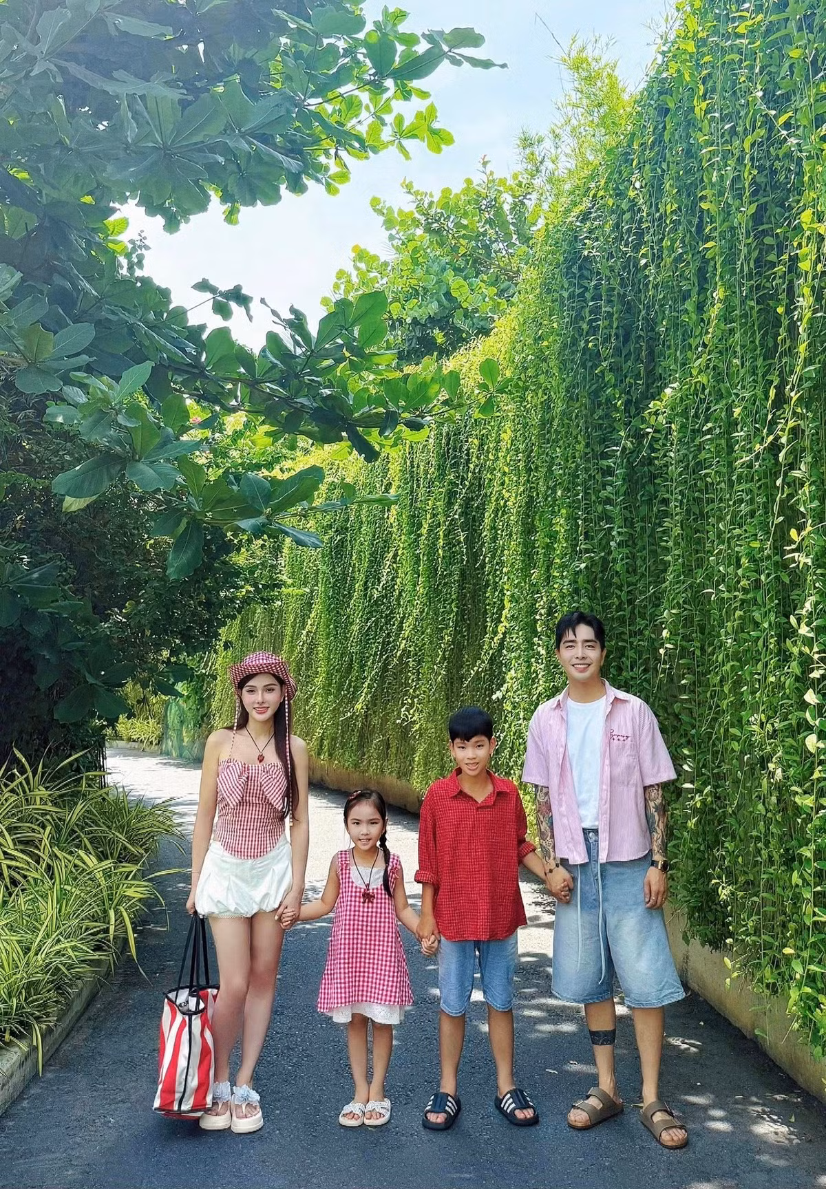 Hạnh phúc nhân đôi khi vào tháng 9/2020, cặp đôi chào đón con gái nhỏ đáng yêu.