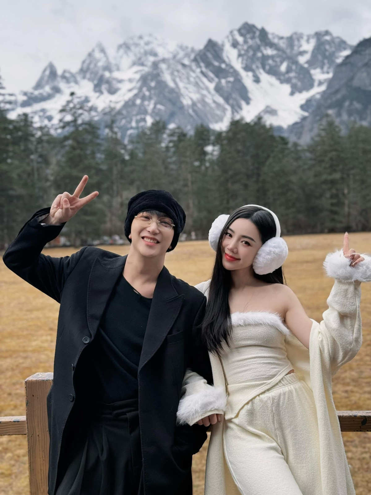 Gần đây, nam diễn viên vướng thông tin hẹn hò Quỳnh Kool nhưng cả hai không lên tiếng. Ảnh: FB B Trần