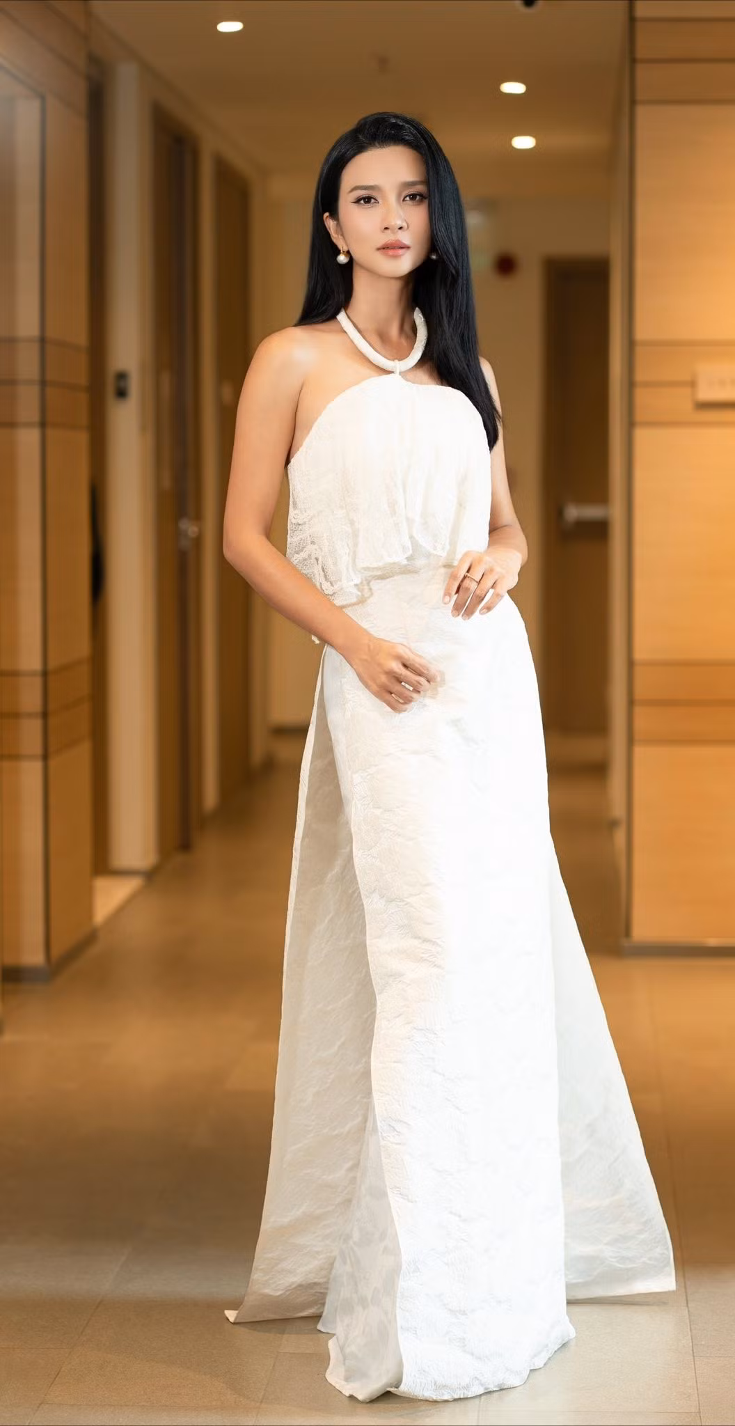 Nhiều khán giả nhận xét cô là “một trong những diễn viên đẹp bậc nhất màn ảnh Việt hiện nay”.