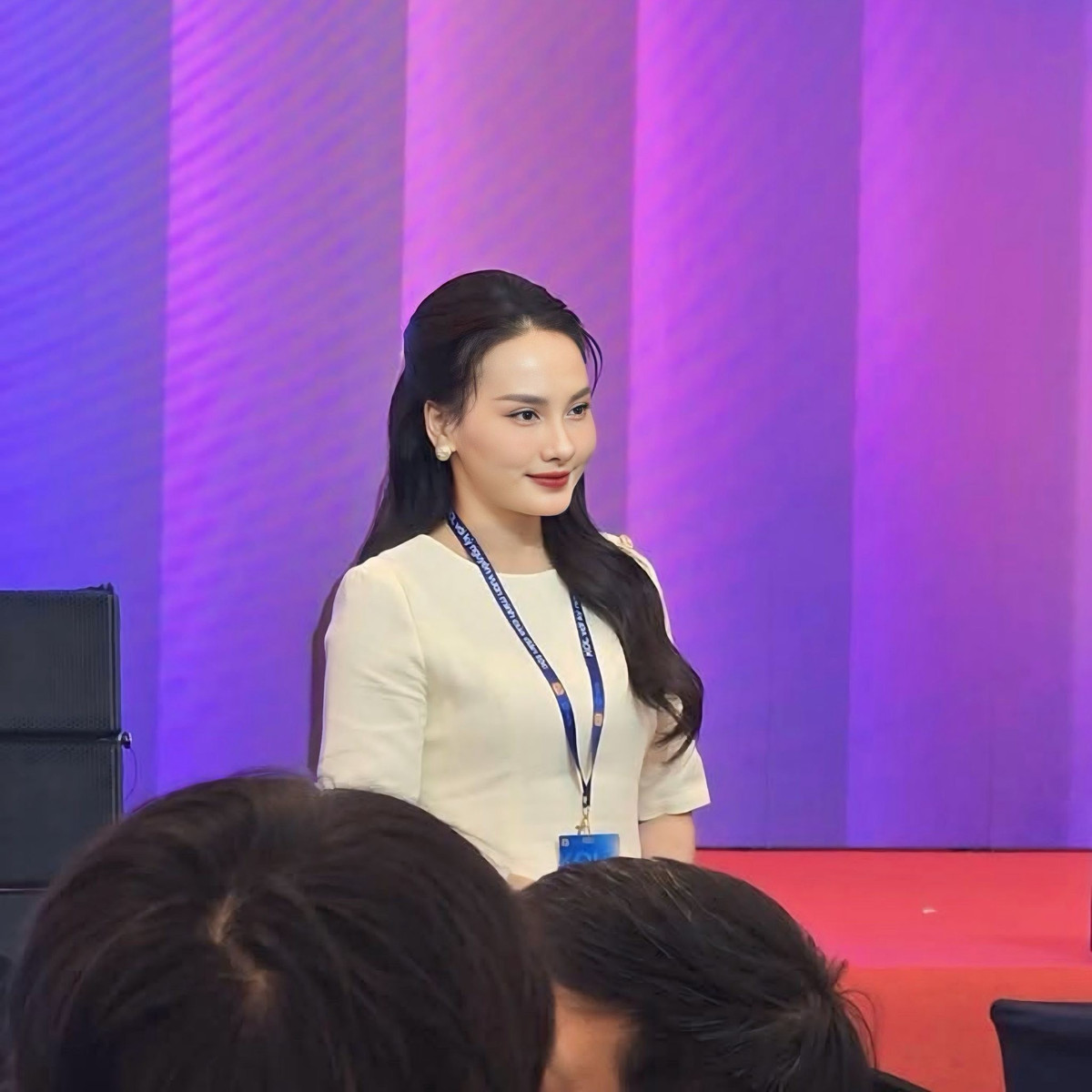 Bảo Thanh rạng rỡ đi dự hội nghị dành cho KOL. Ảnh: FB Bảo Thanh