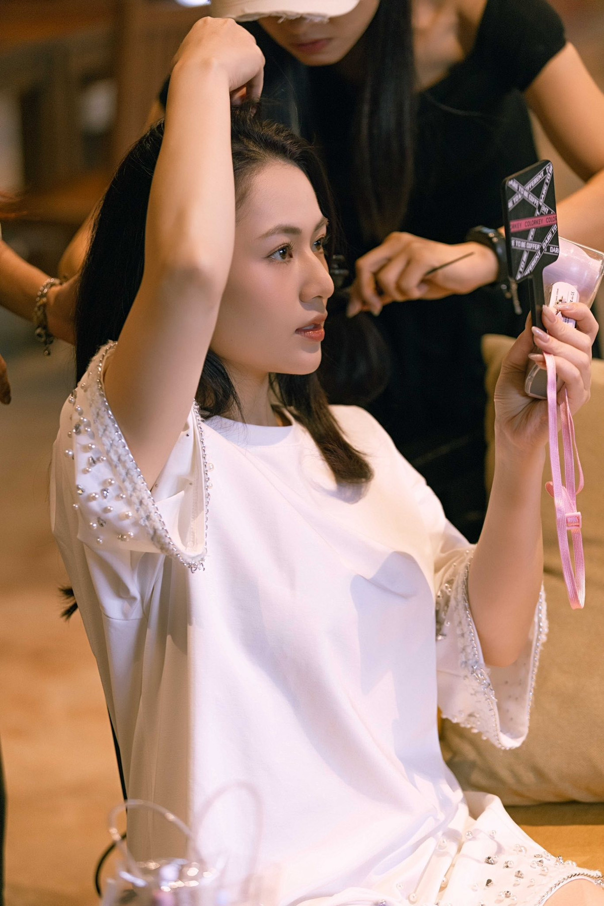 Tạo hình của Việt Hoa trong phim mới: "Nữ nhân 29,5 tuổi", cô viết. Ảnh: FB Vũ Việt Hoa