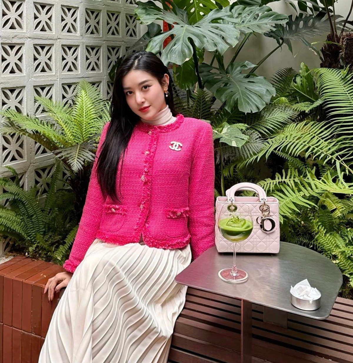 Á hậu Huyền My khoe hình ảnh đầu tiên của năm 2026. Ảnh: FB Nguyen Tran Huyen My